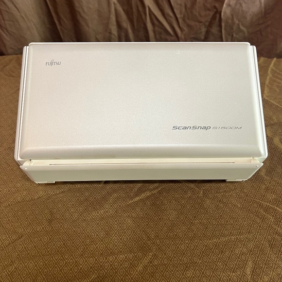 ScanSnap S1500M Scanner - Picture 1 of 3